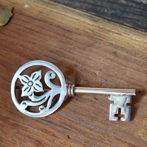 Sterling Silver Skeleton Key Pendant/Pin (Mexico)